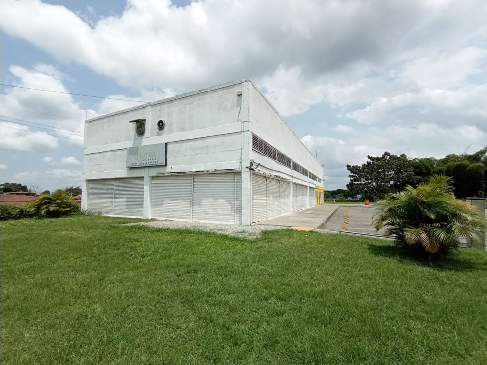 Local en arriendo Quindío Armenia Br La Cecilia Et Iii 128 m2 Habitaciones 0 Baños 0 Garajes 4 Precio $6500000
