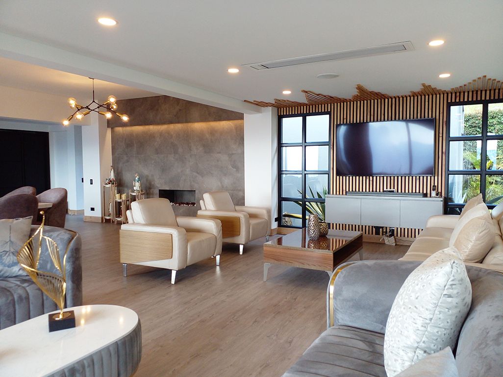 Casa en arriendo Antioquia Envigado Envigado 500 m2 Habitaciones 4 Baños 6 Garajes 4 Precio $34000000