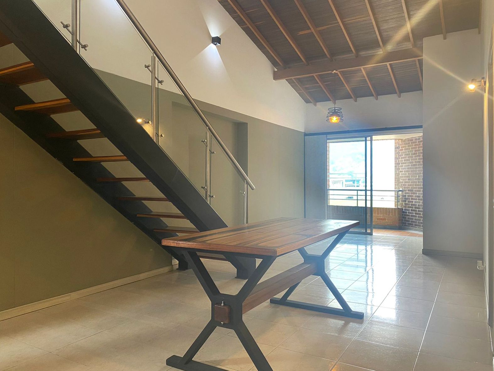 Apartamento en arriendo o venta Antioquia Envigado Bosques De Zúñiga 111 m2 Habitaciones 2 Baños 4 Garajes 3 Precio venta $760000000 Precio arriendo $4650000
