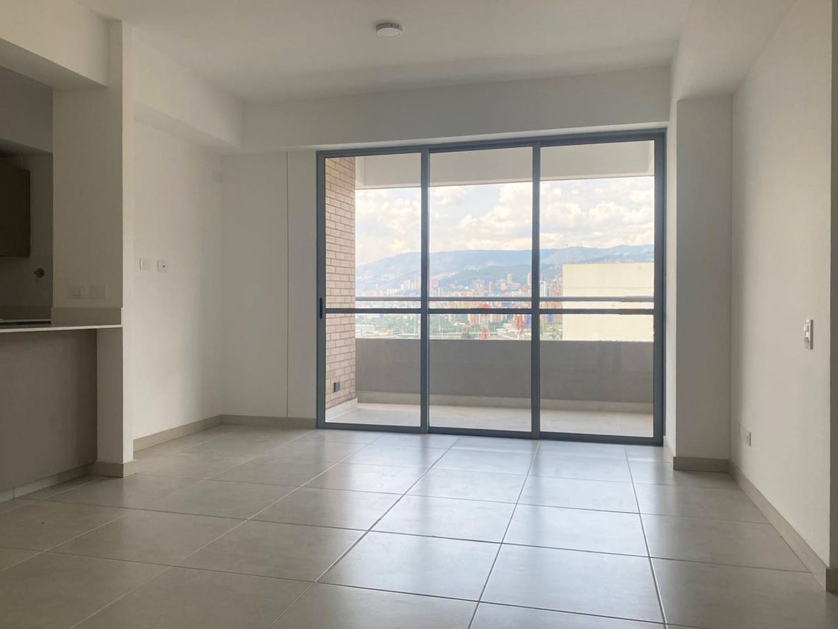 Apartamento en arriendo Antioquia Envigado Jardines 89 m2 Habitaciones 3 Baños 2 Garajes 3 Precio $4250000