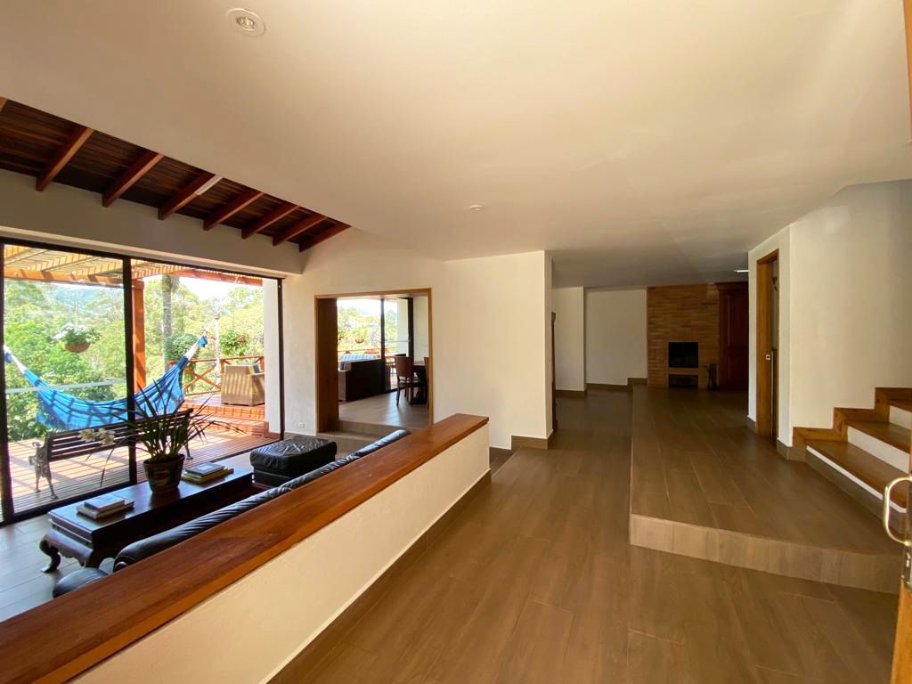 Casa en arriendo Antioquia El Retiro El Retiro 350 m2 Habitaciones 4 Baños 8 Garajes 5 Precio $12800000