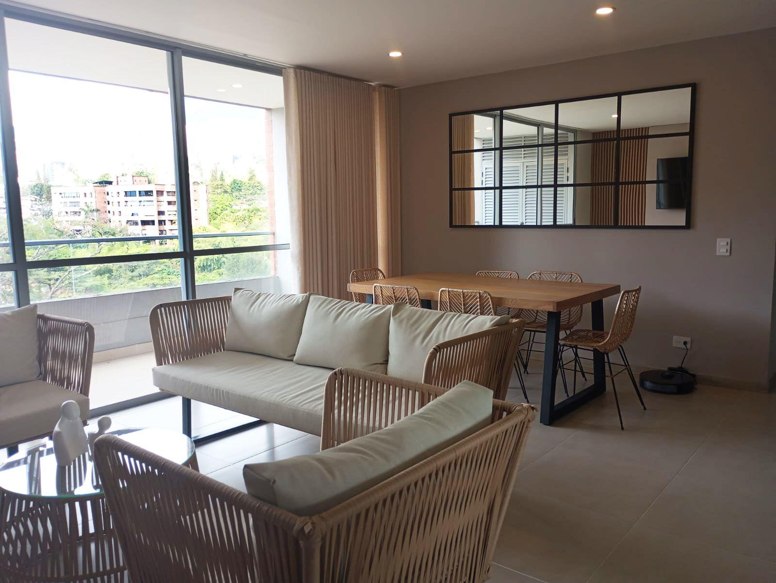 Apartamento en arriendo Antioquia Medellín Los Balsos No2 130 m2 Habitaciones 3 Baños 6 Garajes 3 Precio $10700000