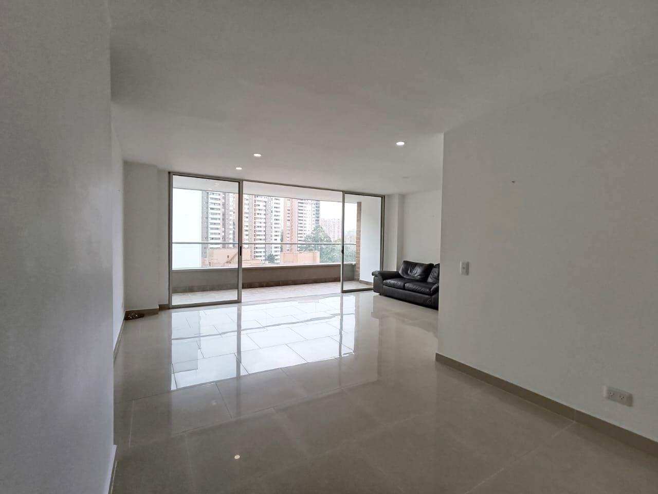 Apartamento en arriendo Antioquia Medellín El Tesoro 119 m2 Habitaciones 3 Baños 4 Garajes 3 Precio $6000000