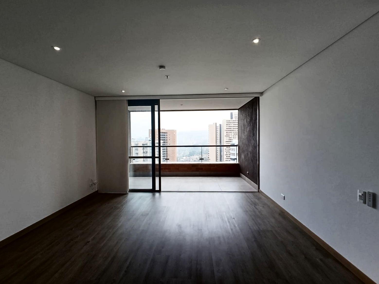 Apartamento en arriendo Antioquia Medellín Los Naranjos 88 m2 Habitaciones 2 Baños 2 Garajes 3 Precio $5600000