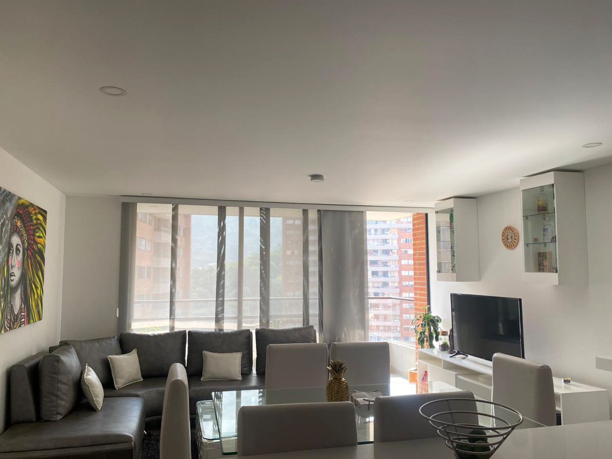 Apartamento en arriendo Antioquia Envigado Colina Campestre 84 m2 Habitaciones 2 Baños 4 Garajes 2 Precio $4500000