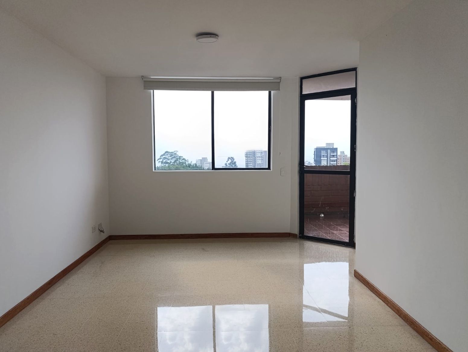 Apartamento en arriendo Antioquia Medellín Urbanizacion Linares 57 m2 Habitaciones 1 Baños 2 Garajes 2 Precio $2900000
