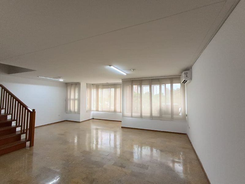 Oficina en arriendo Antioquia Medellín La Aguacatala 170 m2 Habitaciones 0 Baños 3 Garajes 2 Precio $8500000