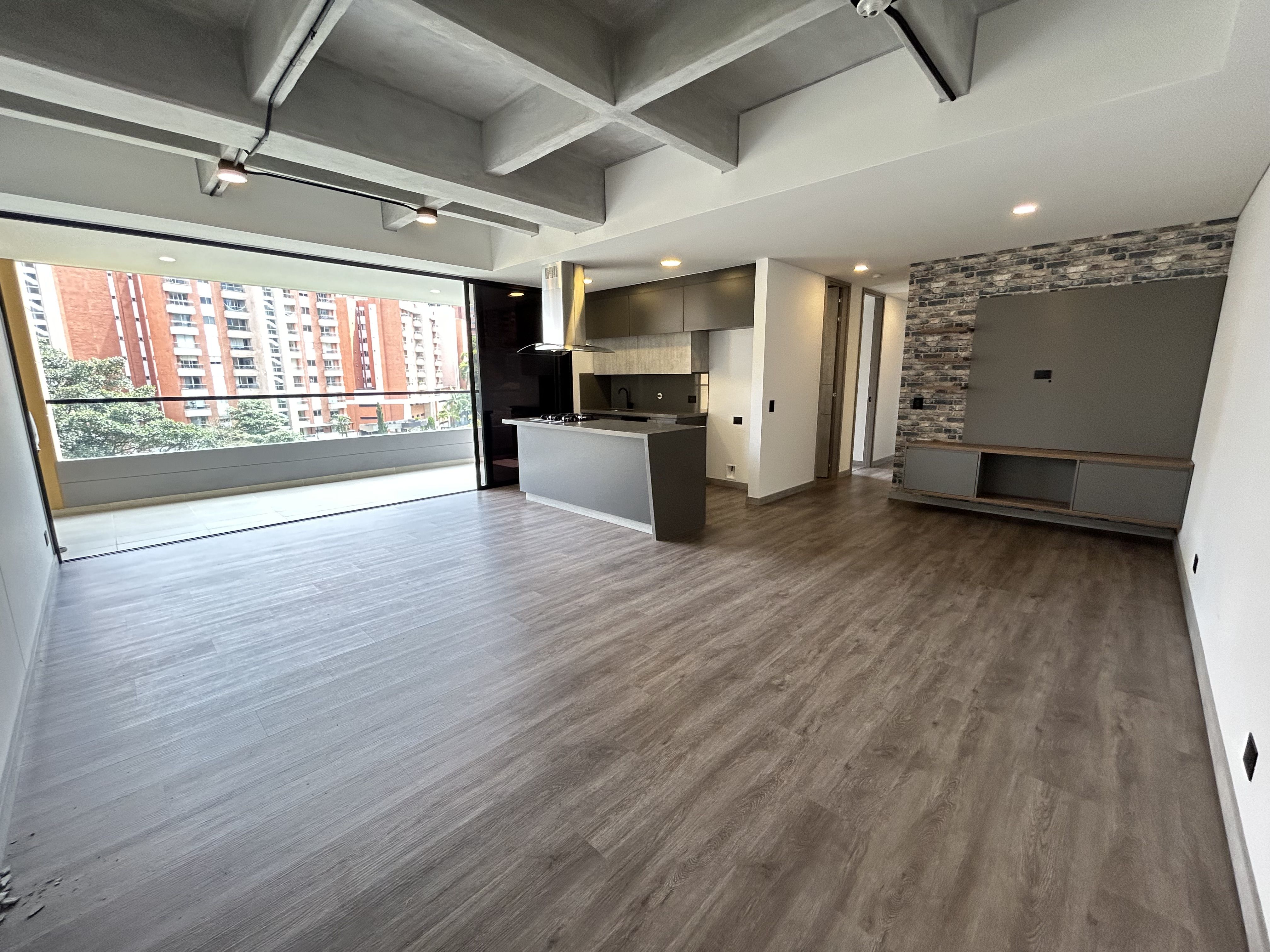 Apartamento en arriendo Antioquia Envigado El Esmeraldal 108 m2 Habitaciones 2 Baños 3 Garajes 2 Precio $6400000