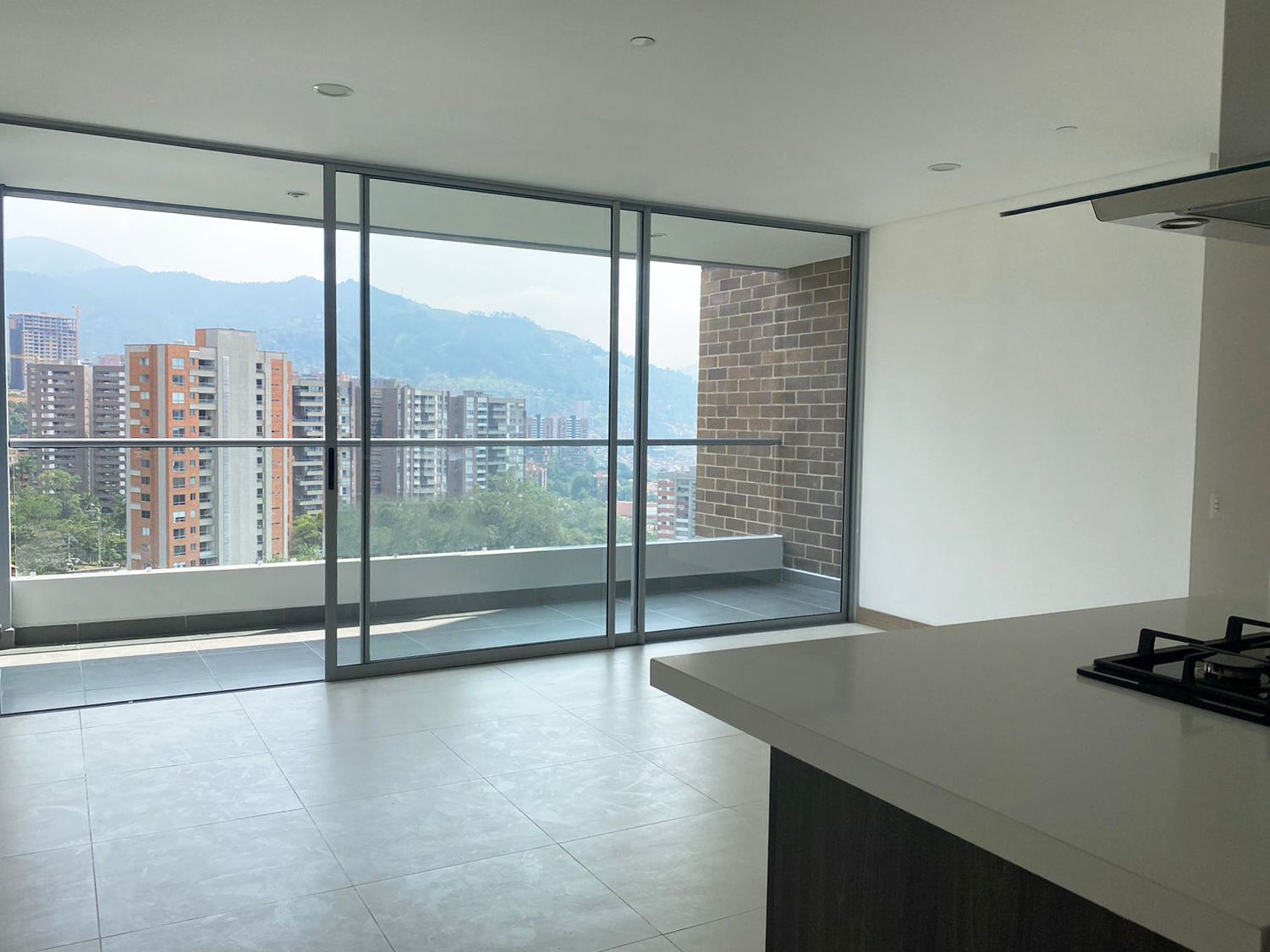 Apartamento en arriendo Antioquia Envigado Loma Del Atravesado 89 m2 Habitaciones 2 Baños 2 Garajes 3 Precio $4250000