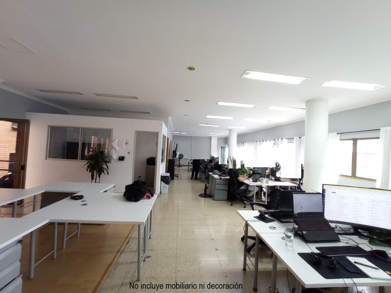 Oficina en arriendo Antioquia Medellín La Colina 225 m2 Habitaciones 0 Baños 3 Garajes 1 Precio $7920000