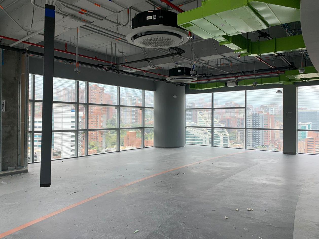 Oficina en arriendo Antioquia Medellín Alejandria 397 m2 Habitaciones 0 Baños 6 Garajes 9 Precio $40000000
