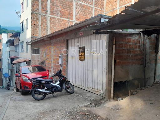 Bodega en venta Santander Floridablanca Asd 135 m2 Habitaciones 0 Baños 0 Garajes 1 Precio $250000000