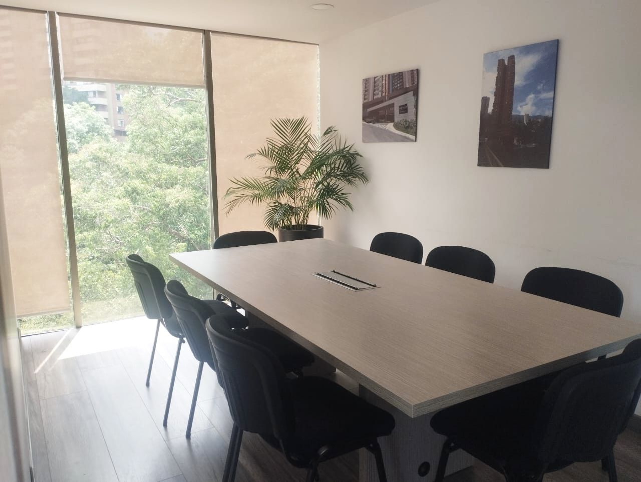 Oficina en venta Antioquia Medellín La Florida 120 m2 Habitaciones 0 Baños 6 Garajes 3 Precio $1120000000