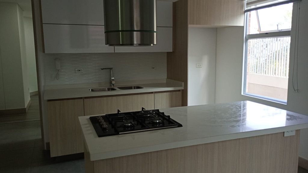 Apartaestudio en arriendo Valle Del Cauca Cali Santa Isabel 60 m2 Habitaciones 1 Baños 2 Garajes 1 Precio $2300000