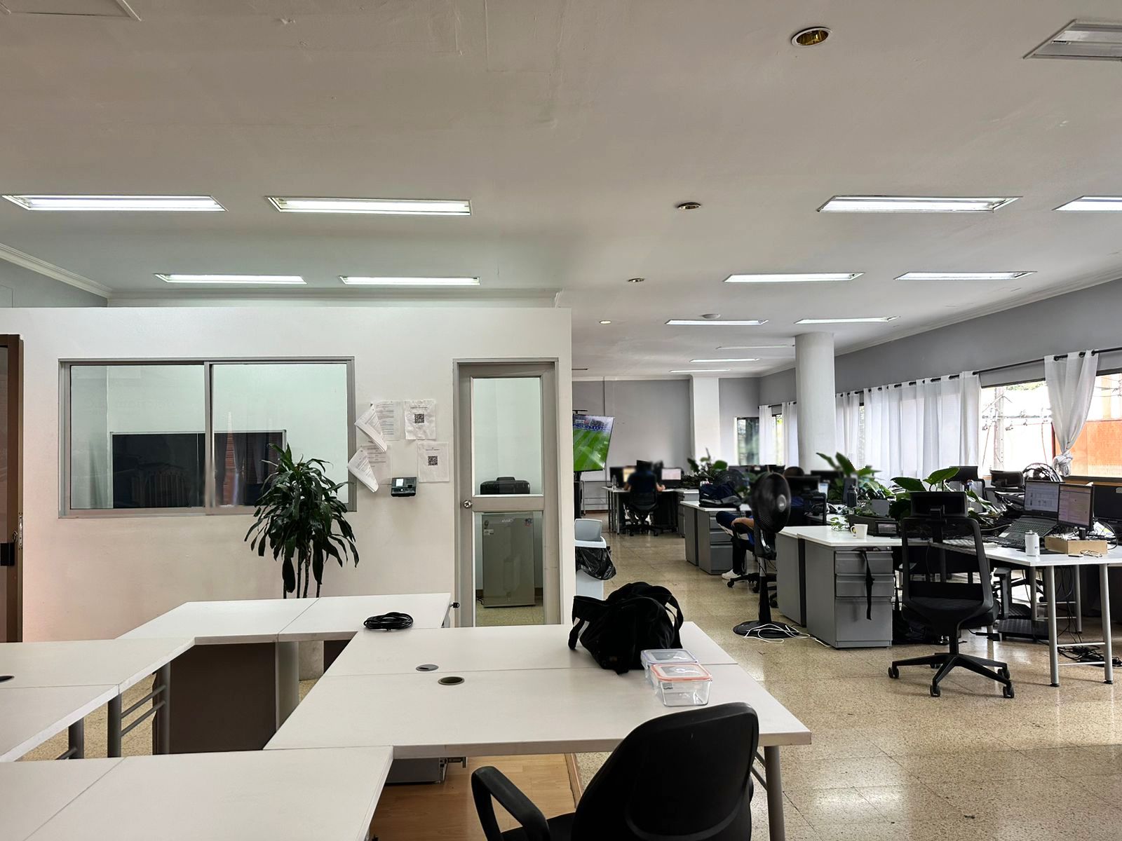 Oficina en arriendo Antioquia Medellín Santa Fe 450 m2 Habitaciones 0 Baños 13 Garajes 3 Precio $16500000