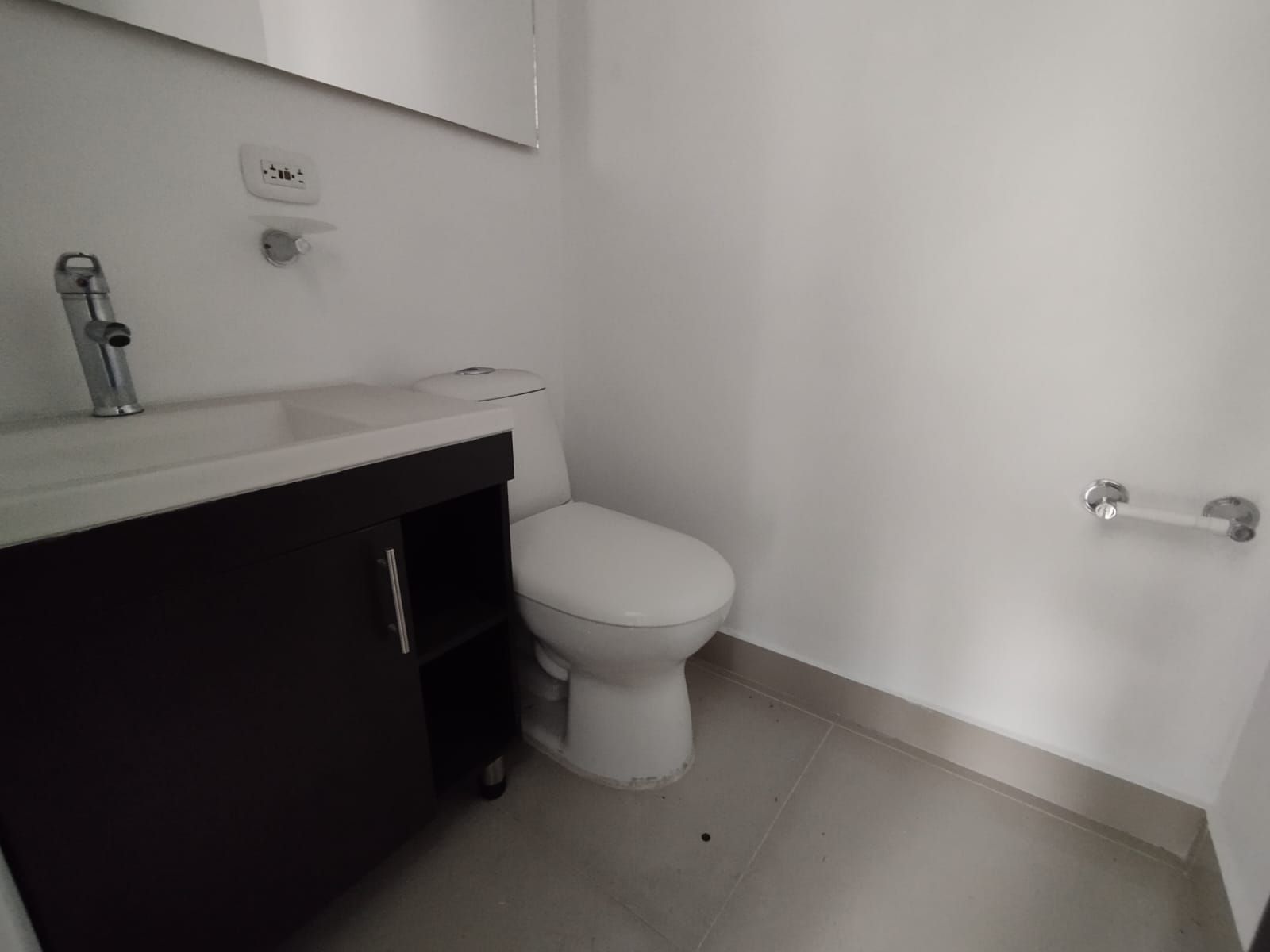 Local en arriendo Antioquia Medellín La Aguacatala 57 m2 Habitaciones 0 Baños 1 Garajes 0 Precio $7500000