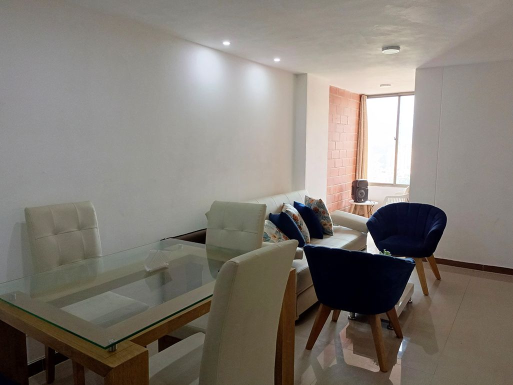 Apartamento en venta Antioquia Medellín Loma De Los Bernal 64 m2 Habitaciones 3 Baños 2 Garajes 2 Precio $380000000
