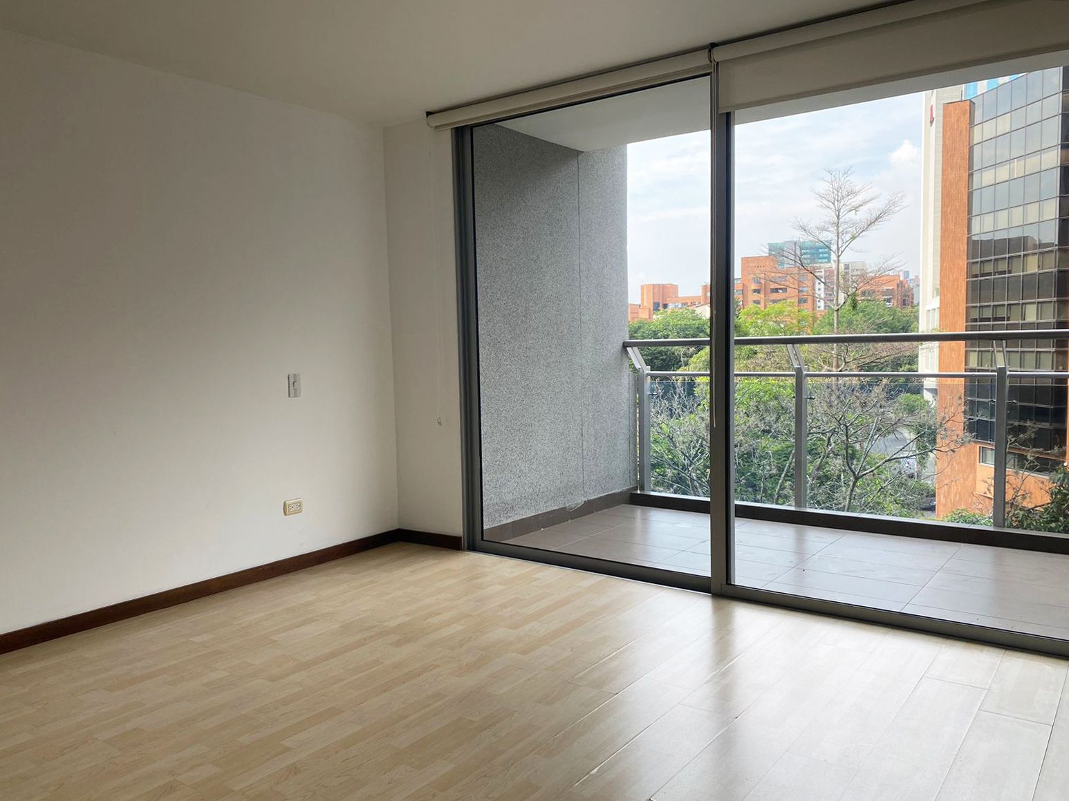 Apartamento en arriendo Antioquia Medellín Alejandria 96 m2 Habitaciones 2 Baños 4 Garajes 2 Precio $5150000