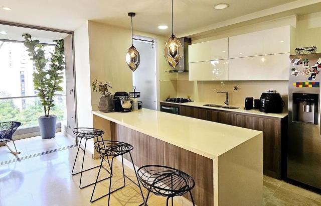 Apartamento en venta Antioquia Medellín La Linde 117 m2 Habitaciones 3 Baños 6 Garajes 3 Precio $1190000000