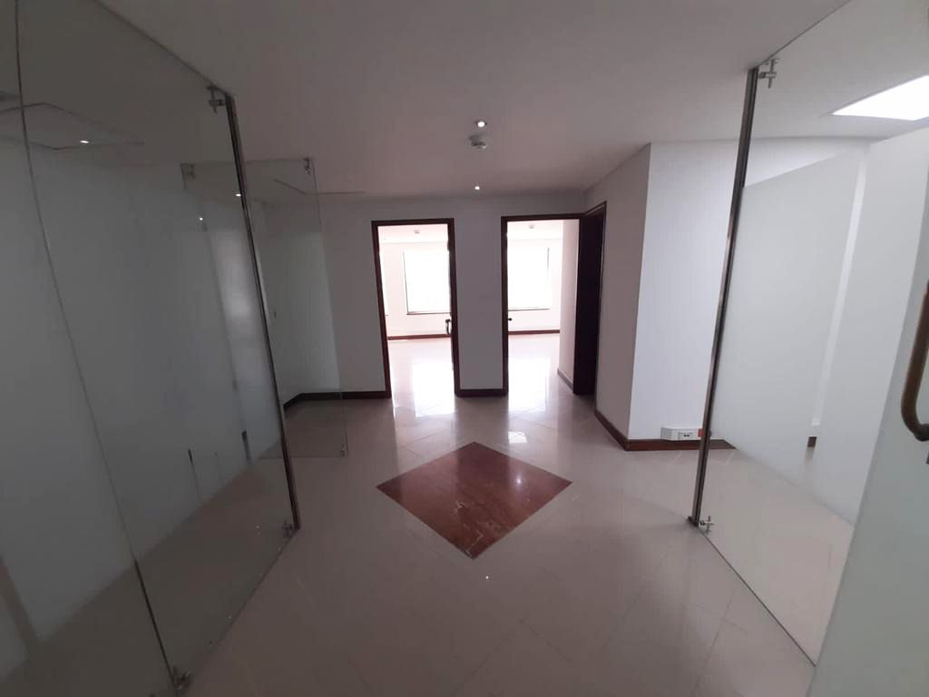 Oficina en venta Antioquia Medellín Astorga 78 m2 Habitaciones 0 Baños 2 Garajes 3 Precio $845000000
