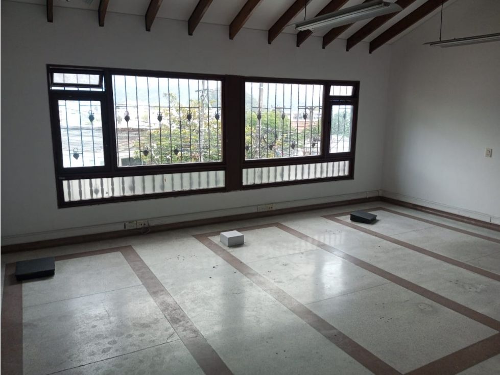 Casa en arriendo Caldas Manizales Belen 400 m2 Habitaciones 8 Baños 4 Garajes 7 Precio $9000000
