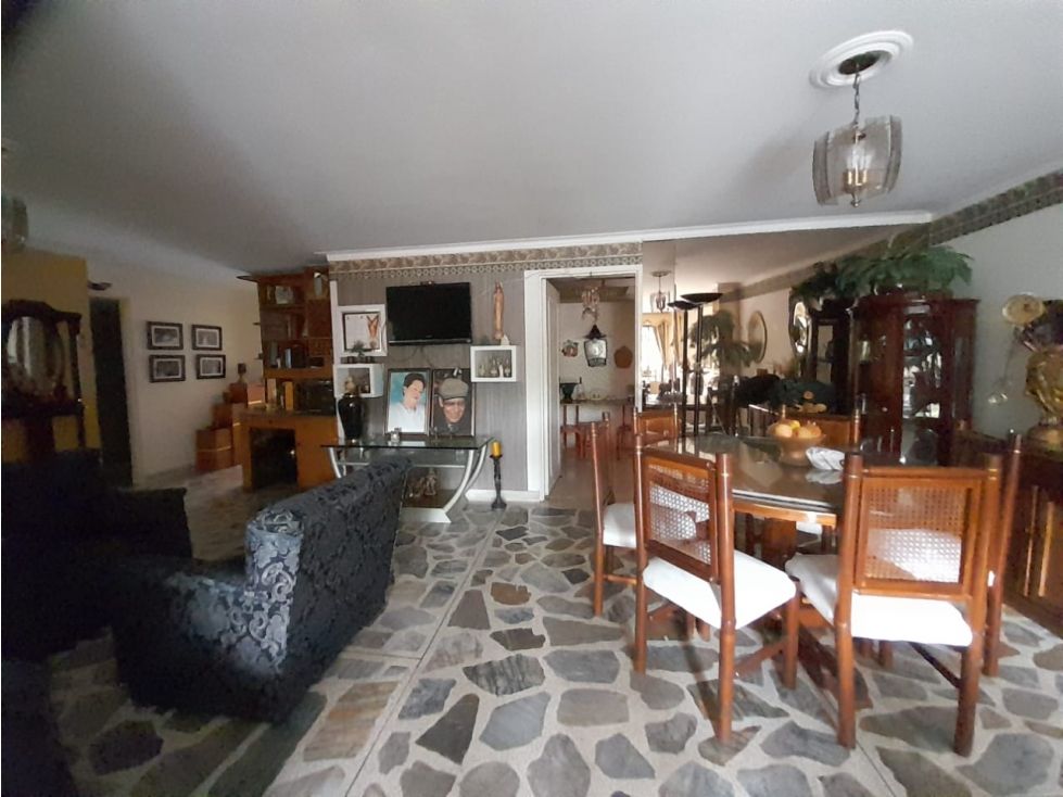 Apartamento en venta Antioquia Medellín El Nogal- Los Almendros 127 m2 Habitaciones 3 Baños 4 Garajes 1 Precio $520000000