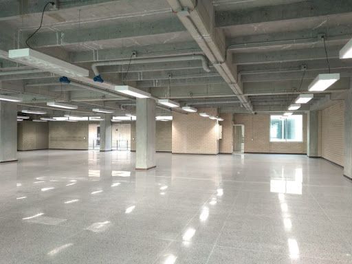 Local en arriendo Antioquia Medellín Guayabal 214 m2 Habitaciones 0 Baños 2 Garajes 2 Precio $10836000