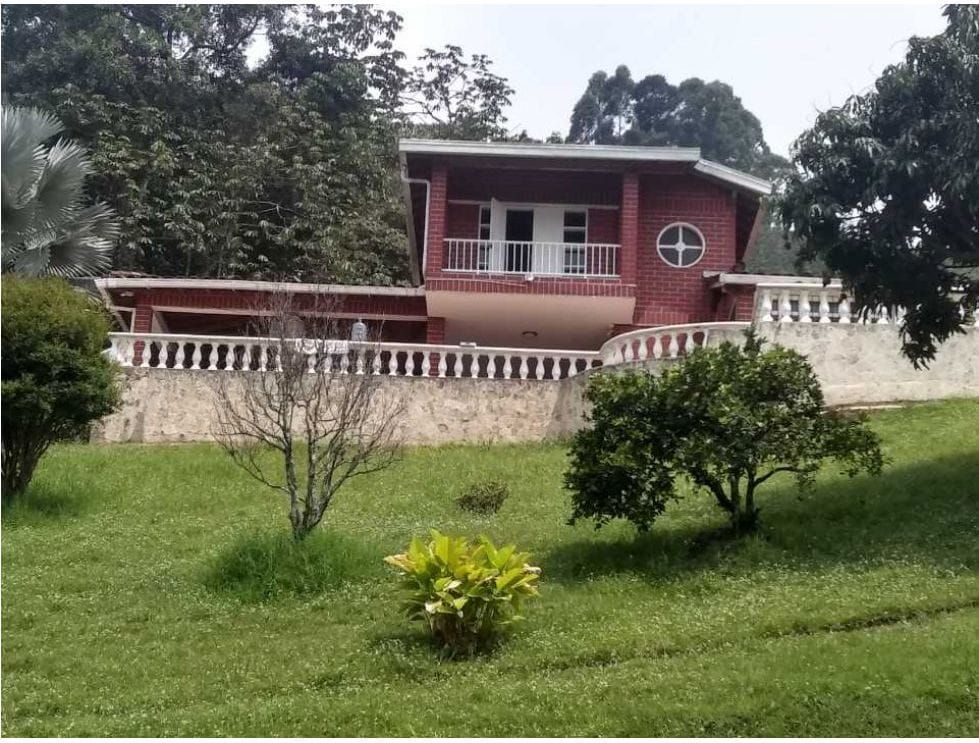 Finca en arriendo Antioquia Envigado La Mina 360 m2 Habitaciones 5 Baños 8 Garajes 3 Precio $10000000