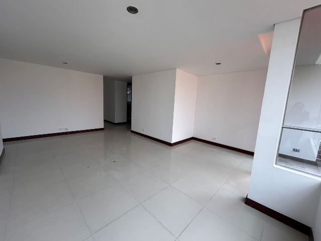 Apartamento en arriendo Antioquia Envigado Quintas De Zuñiga 113 m2 Habitaciones 3 Baños 4 Garajes 2 Precio $4800000