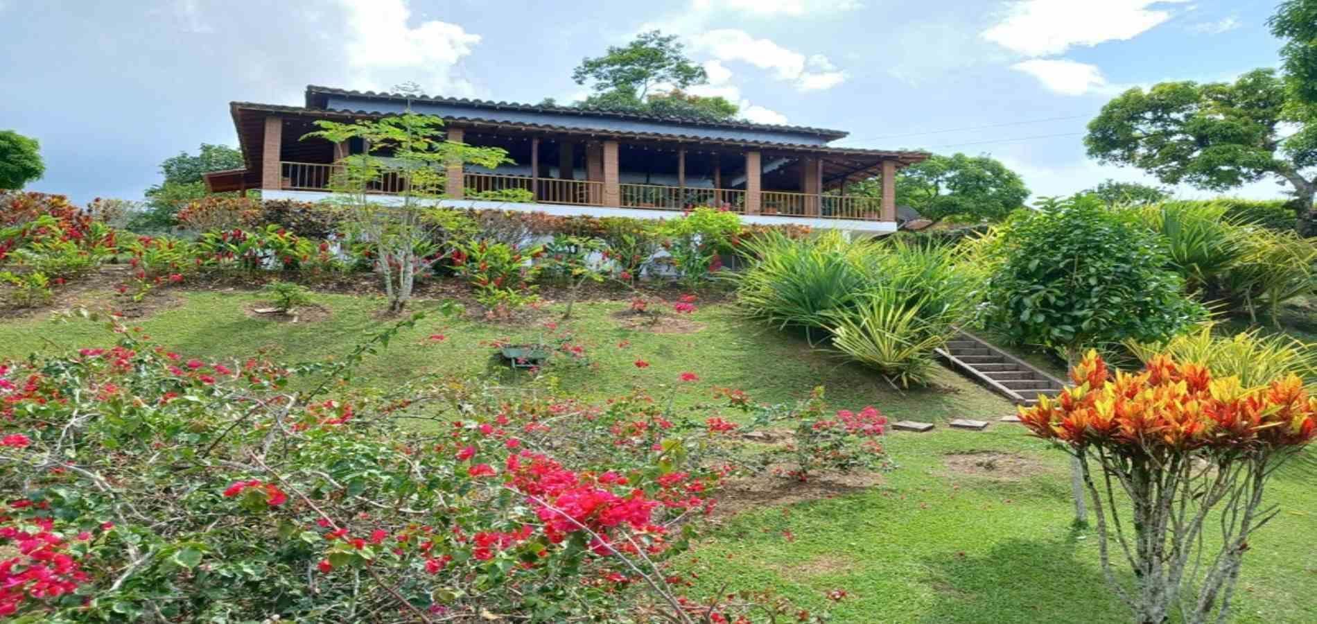 Finca en arriendo Antioquia Barbosa Barbosa 200 m2 Habitaciones 4 Baños 4 Garajes 1 Precio $6800000