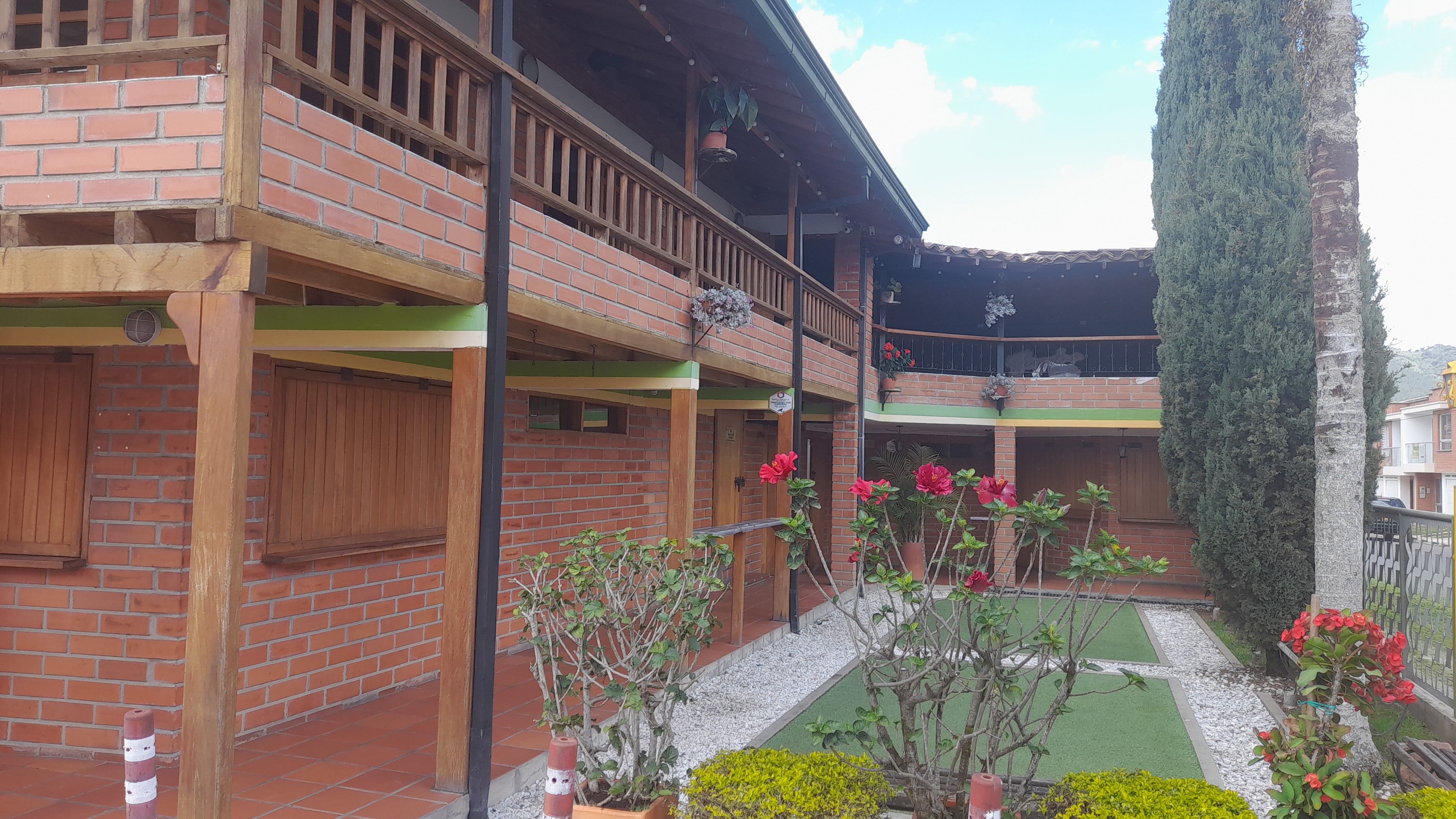 Local Comercial en arriendo o venta Antioquia La Ceja La Ceja 0 m2 Habitaciones 0 Baños 10 Garajes 1 Precio venta $1300000000 Precio arriendo $7800000
