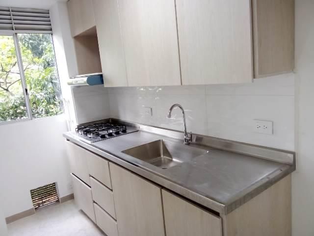 Apartamento en arriendo Antioquia Medellín Manila 60 m2 Habitaciones 3 Baños 2 Garajes 2 Precio $2800000