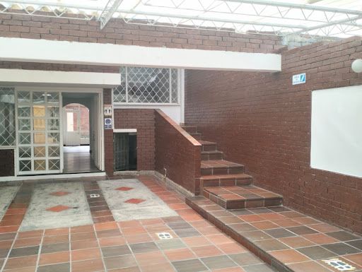 Casa en arriendo Cundinamarca Bogotá Puente Largo 220 m2 Habitaciones 4 Baños 6 Garajes 5 Precio $4800000