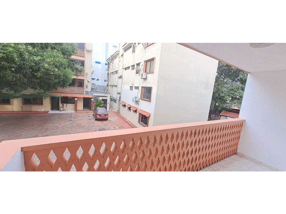 Apartamento en arriendo o venta Atlántico Barranquilla Las Delicias 100 m2 Habitaciones 3 Baños 2 Garajes 1 Precio venta $300000000 Precio arriendo $1800000