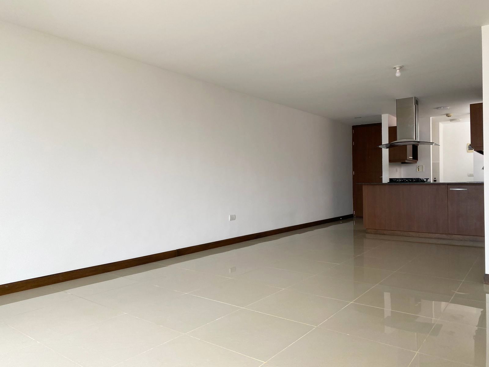 Apartamento en arriendo Antioquia Envigado La Inmaculada 113 m2 Habitaciones 3 Baños 2 Garajes 3 Precio $4650000