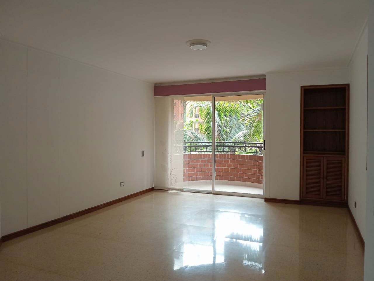 Apartamento en arriendo Antioquia Medellín Las Acacias 180 m2 Habitaciones 4 Baños 6 Garajes 2 Precio $4900000
