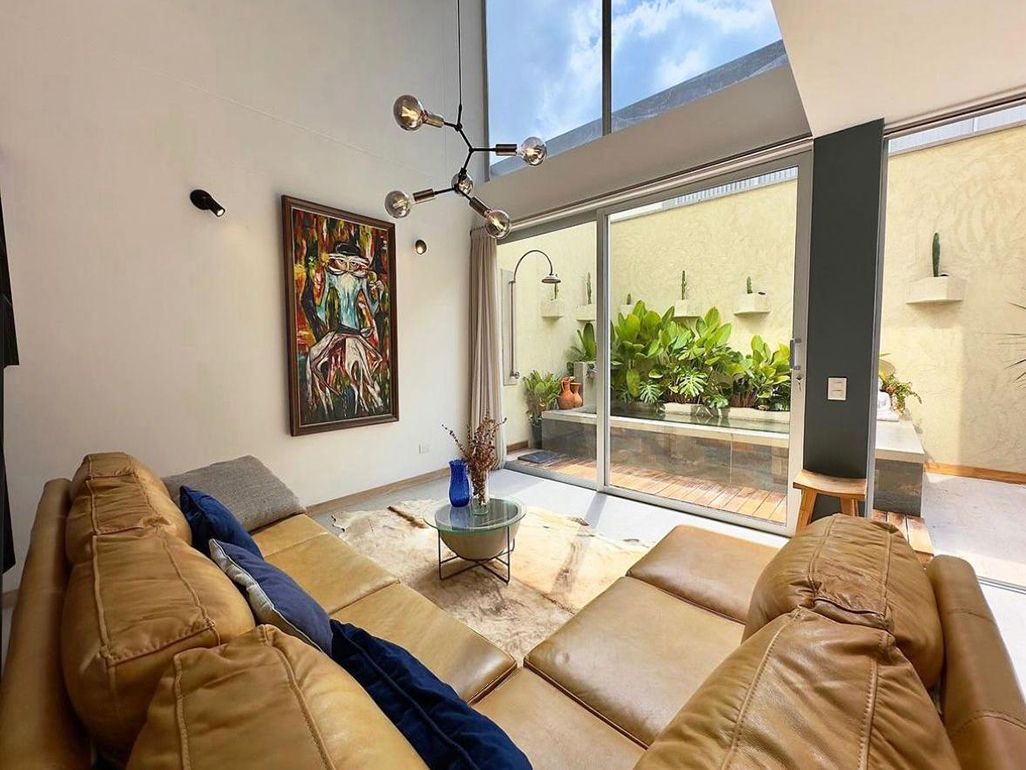 Casa en arriendo Antioquia Rionegro Gualanday 170 m2 Habitaciones 3 Baños 6 Garajes 3 Precio $7100000