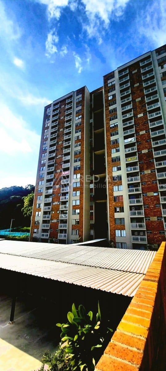 Apartamento en venta Risaralda Pereira El Poblado Ii Etapa 63 m2 Habitaciones 3 Baños 2 Garajes 2 Precio $300000000
