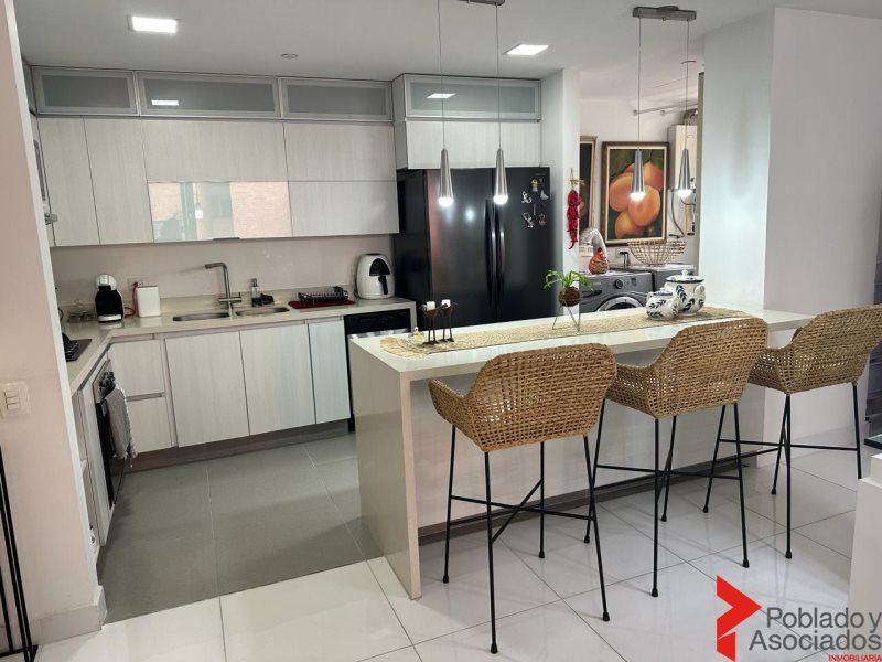 Apartamento en venta Antioquia Envigado El Esmeraldal 118 m2 Habitaciones 2 Baños 3 Garajes 2 Precio $1100000000