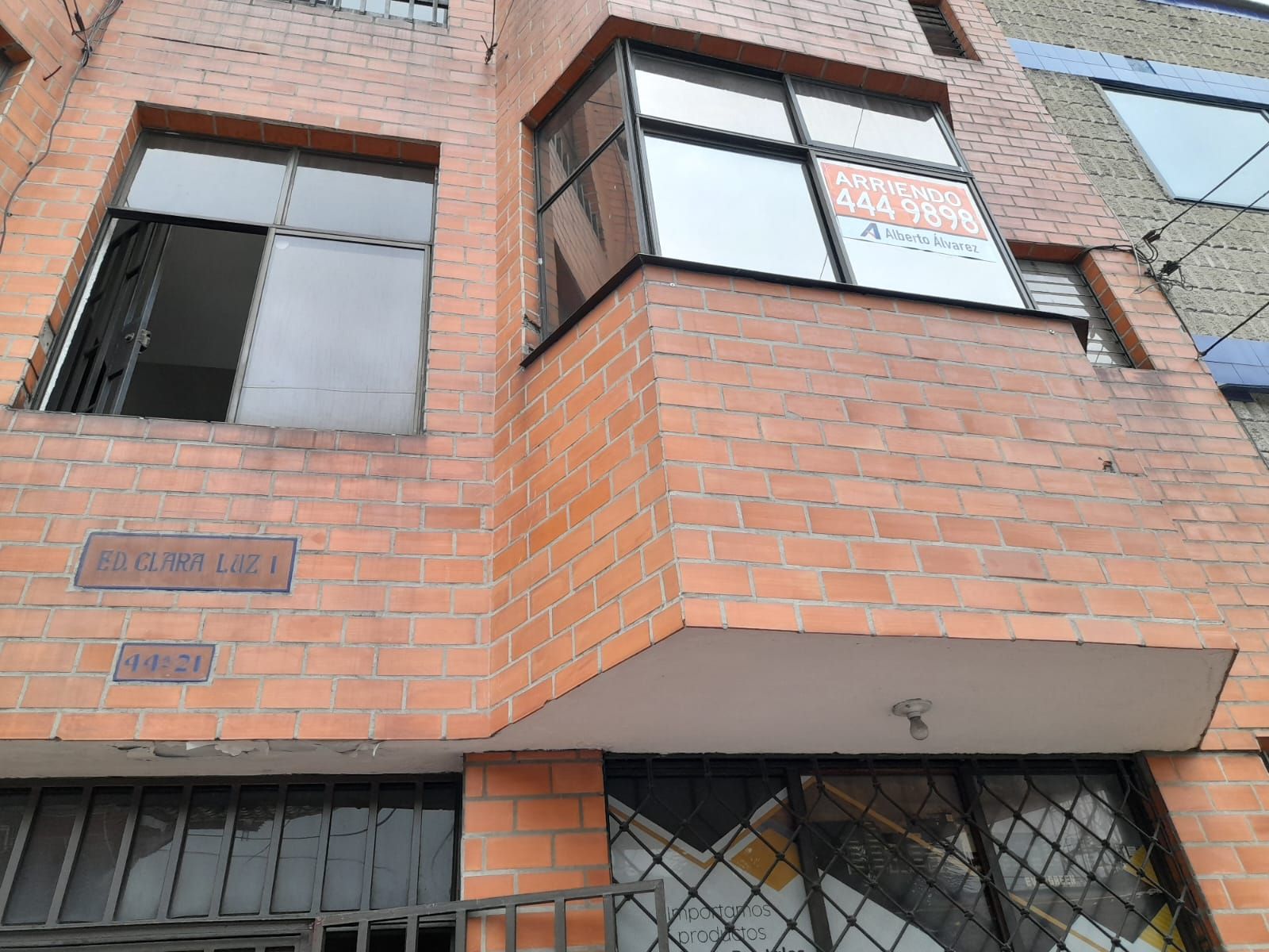 Local en arriendo Antioquia Medellín Los Pinos 90 m2 Habitaciones 0 Baños 1 Garajes 0 Precio $2500000