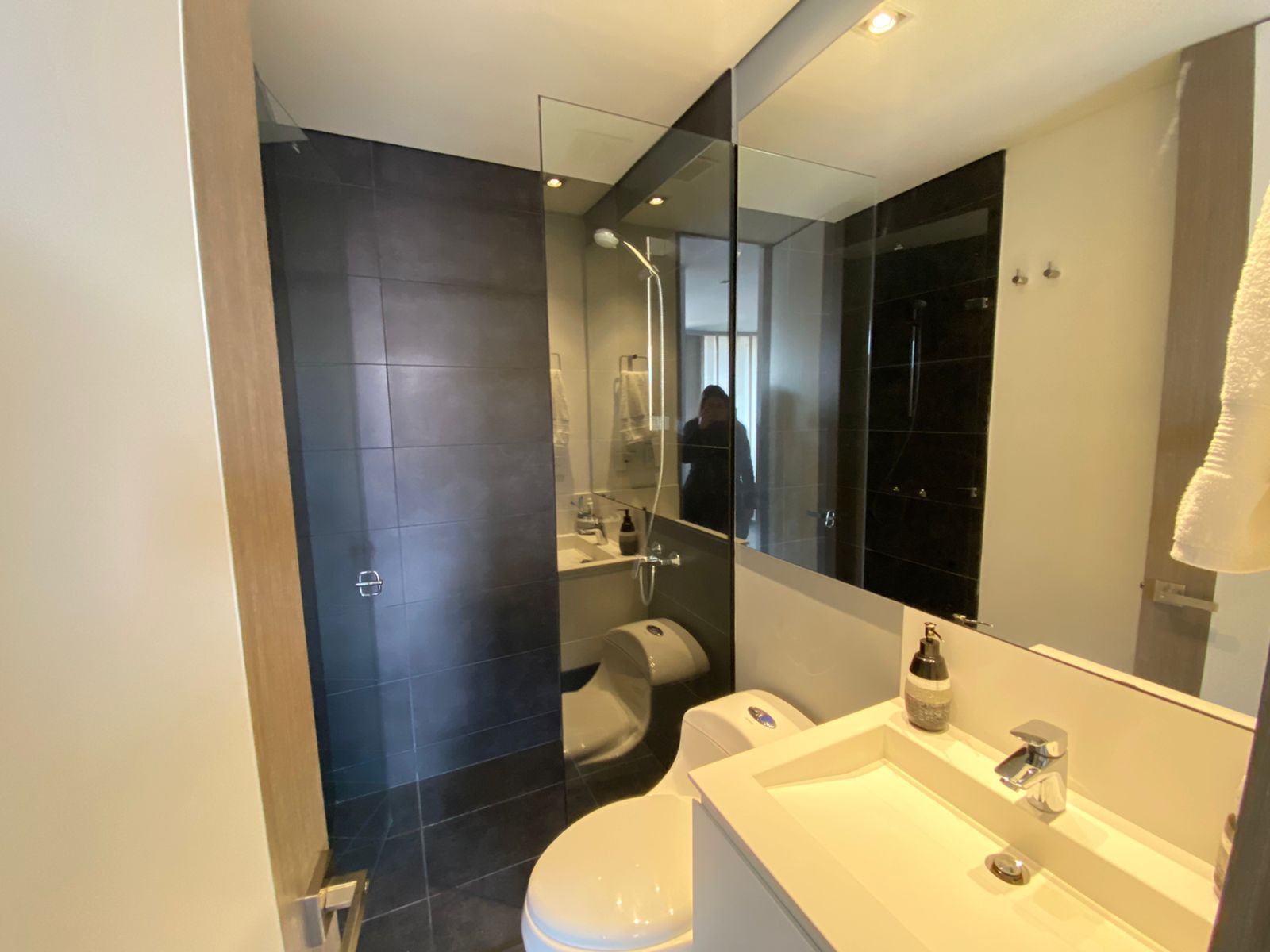 Apartamento en arriendo Cundinamarca Bogotá Santa Barbara Occidental - Edif Nuba 85 m2 Habitaciones 2 Baños 4 Garajes 3 Precio $4000000