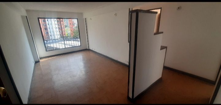 Apartamento en arriendo Valle Del Cauca Cali Unidad Residencial El Coliseo 75 m2 Habitaciones 3 Baños 4 Garajes 2 Precio $1550000