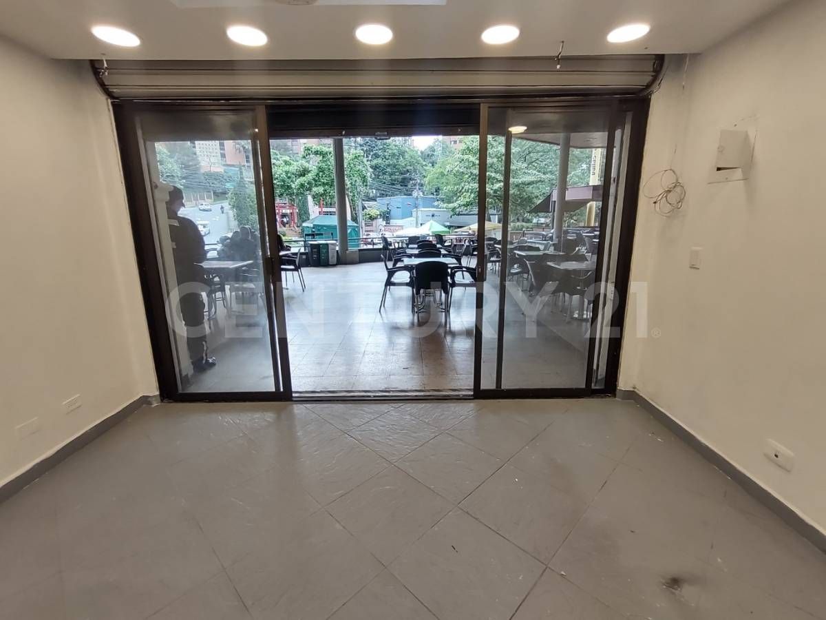 Local en arriendo Antioquia Medellín El Tesoro 55 m2 Habitaciones 0 Baños 0 Garajes 1 Precio $4000000
