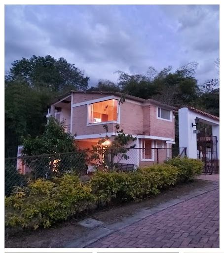 Casa Campestre en venta Cundinamarca San Francisco San Francisco 2300 m2 Habitaciones 4 Baños 4 Garajes 3 Precio $850000000