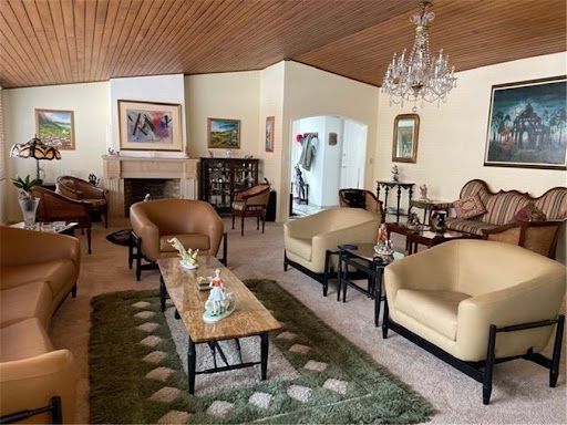 Apartamento en venta Cundinamarca Bogotá Santa Barbara Central 300 m2 Habitaciones 4 Baños 3 Garajes 3 Precio $1370000000