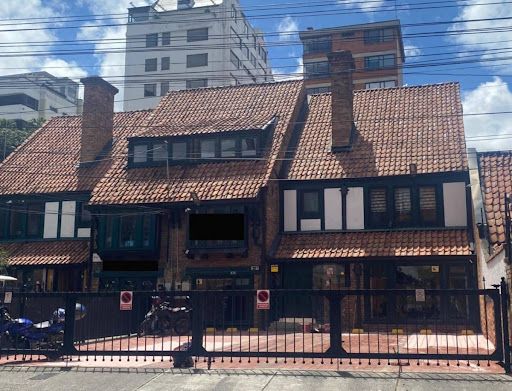 Casa en venta Cundinamarca Bogotá Quinta Camacho 700 m2 Habitaciones 13 Baños 6 Garajes 10 Precio $5000000000