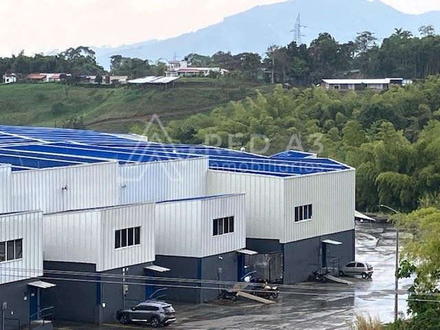 Bodega en venta Risaralda Pereira Pereira 640 m2 Habitaciones 0 Baños 2 Garajes 3 Precio $2240000000