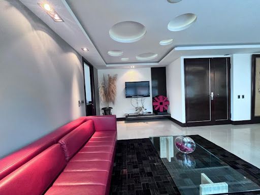 Oficina en arriendo Cundinamarca Bogotá Chicó Norte 214 m2 Habitaciones 0 Baños 3 Garajes 6 Precio $19100000