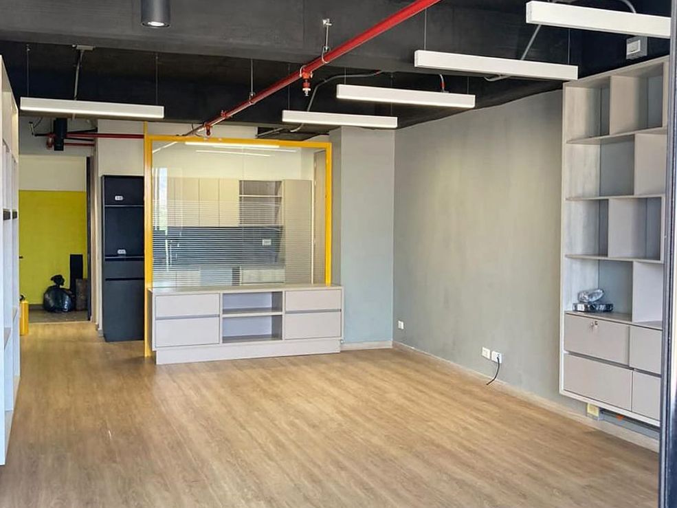 Oficina en venta Antioquia Medellín Laureles 52 m2 Habitaciones 0 Baños 2 Garajes 2 Precio $525000000