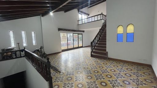 Casa en arriendo Antioquia Envigado Alcalá 250 m2 Habitaciones 5 Baños 3 Garajes 0 Precio $6500000